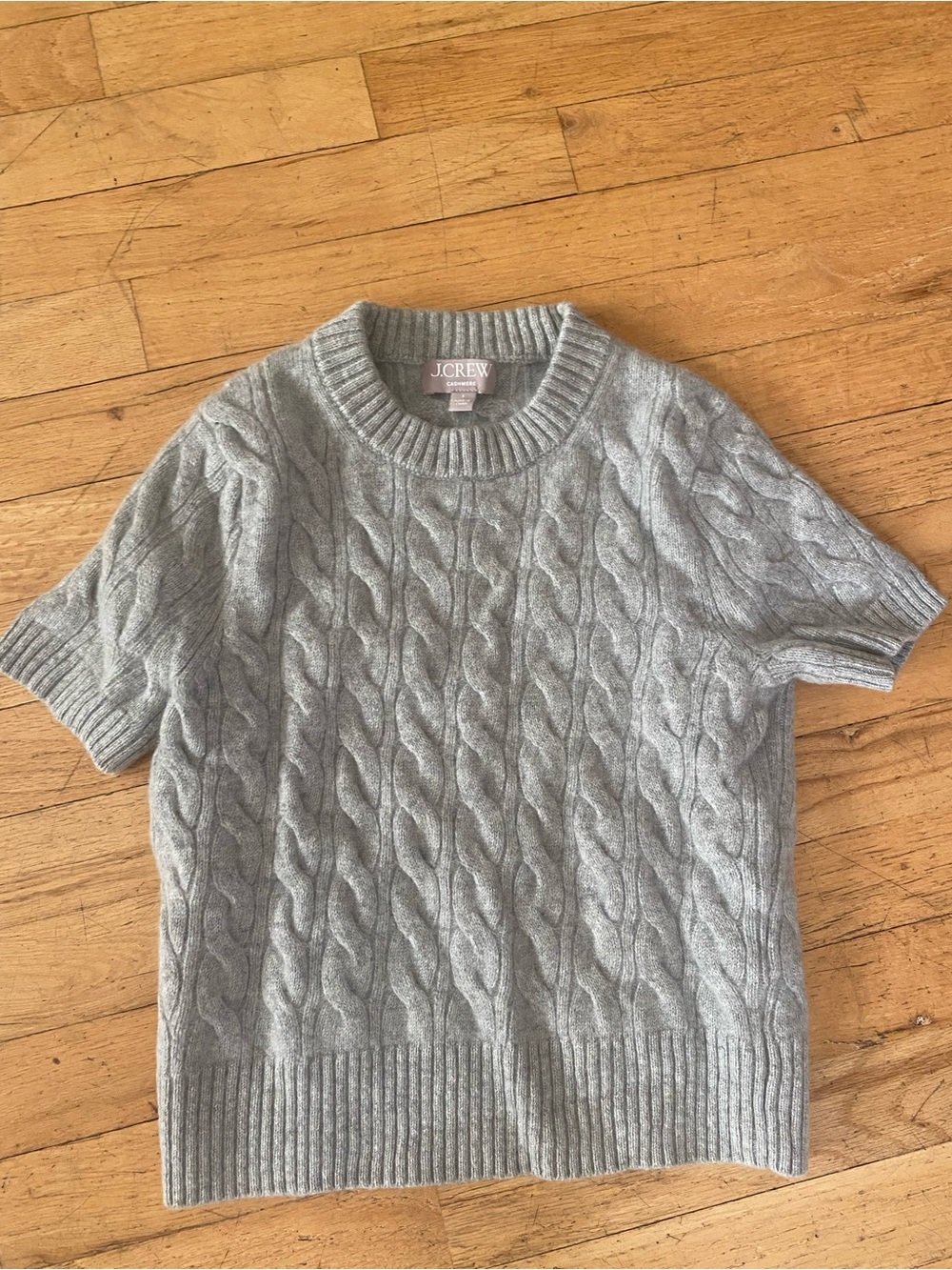 J. crew light gray cable knit cashmere sweater. Short sleeves. Size small